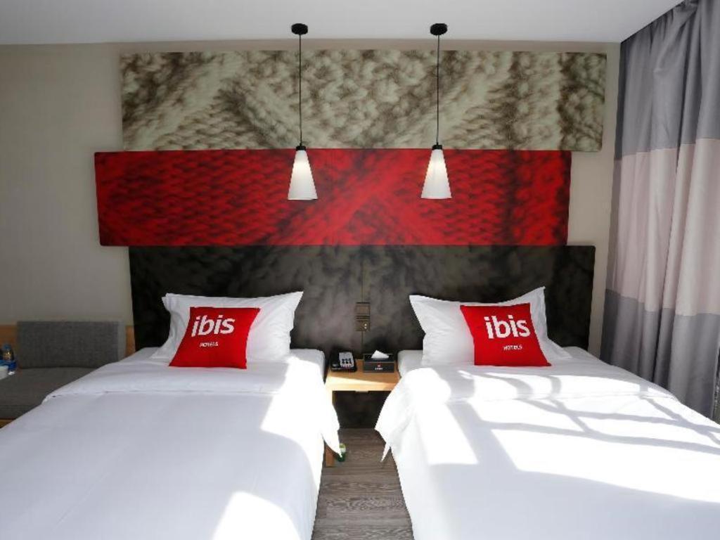 Отель Ibis Kunming Beijing Rd Экстерьер фото