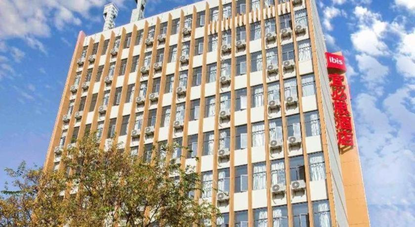Отель Ibis Kunming Beijing Rd Экстерьер фото