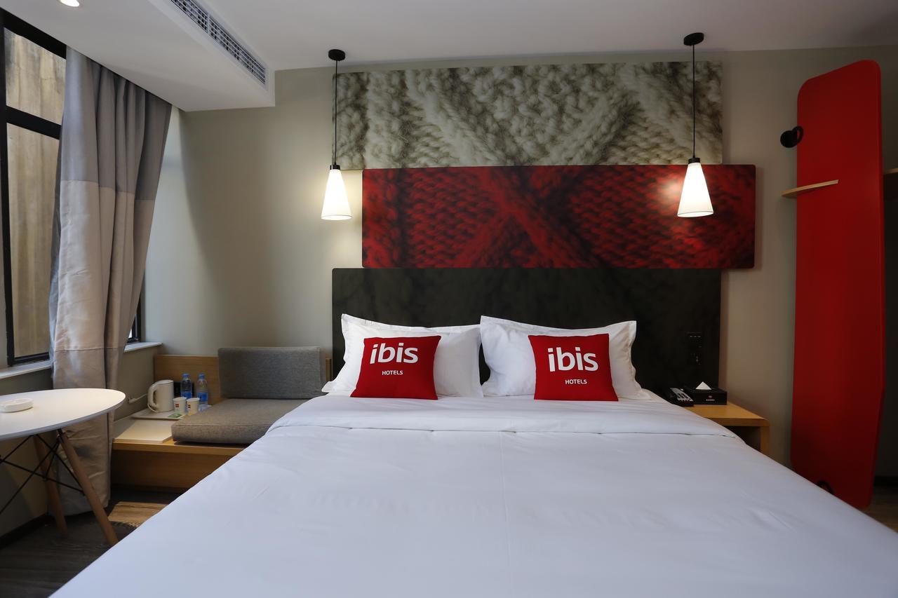 Отель Ibis Kunming Beijing Rd Экстерьер фото