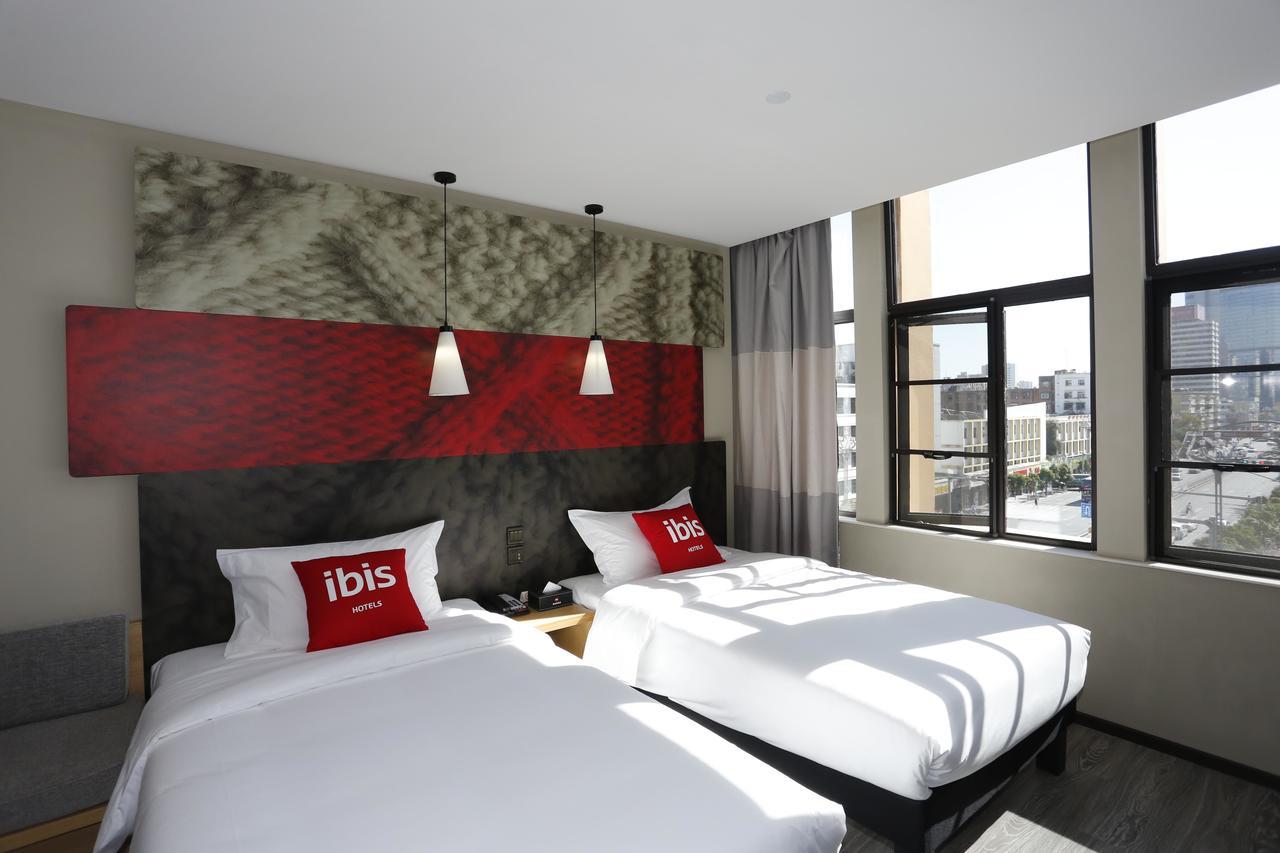 Отель Ibis Kunming Beijing Rd Экстерьер фото