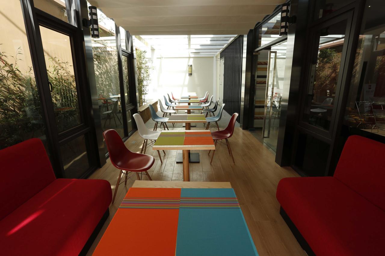 Отель Ibis Kunming Beijing Rd Экстерьер фото