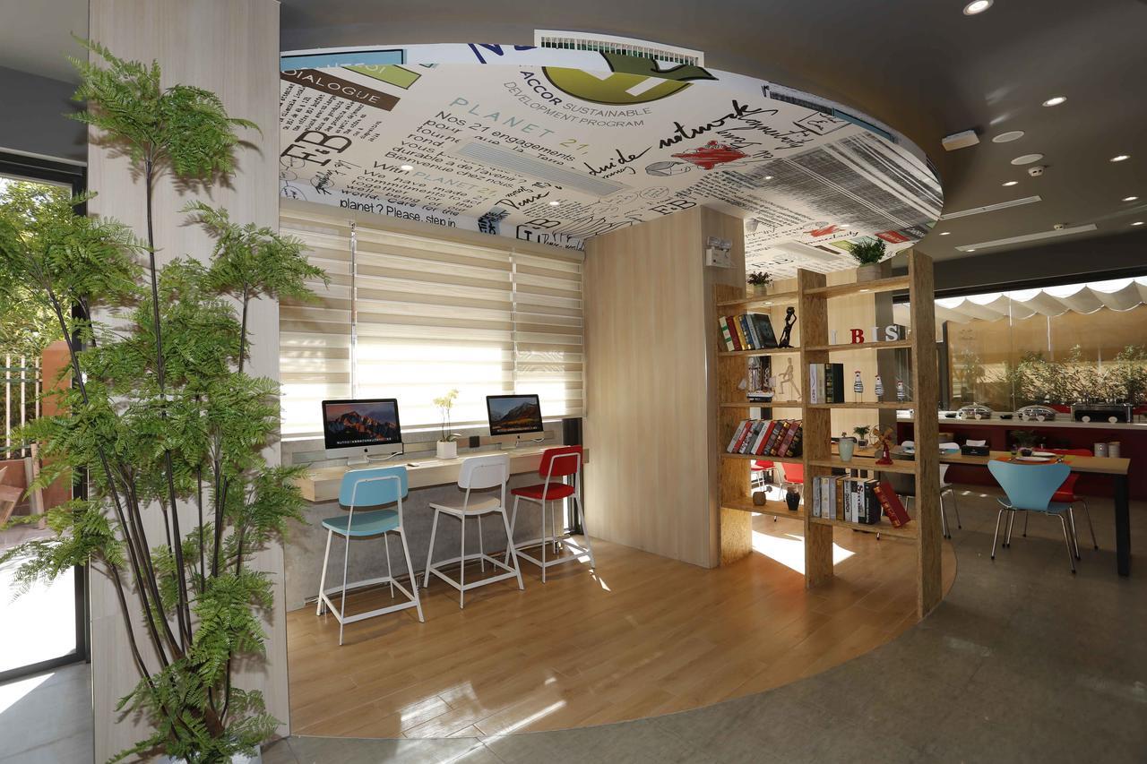 Отель Ibis Kunming Beijing Rd Экстерьер фото